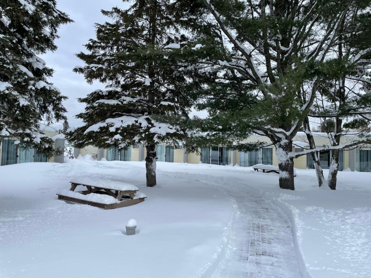 Ambassador Motel Sault Ste. Marie Exterior foto